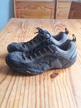 Merrell vibram continuum size 10